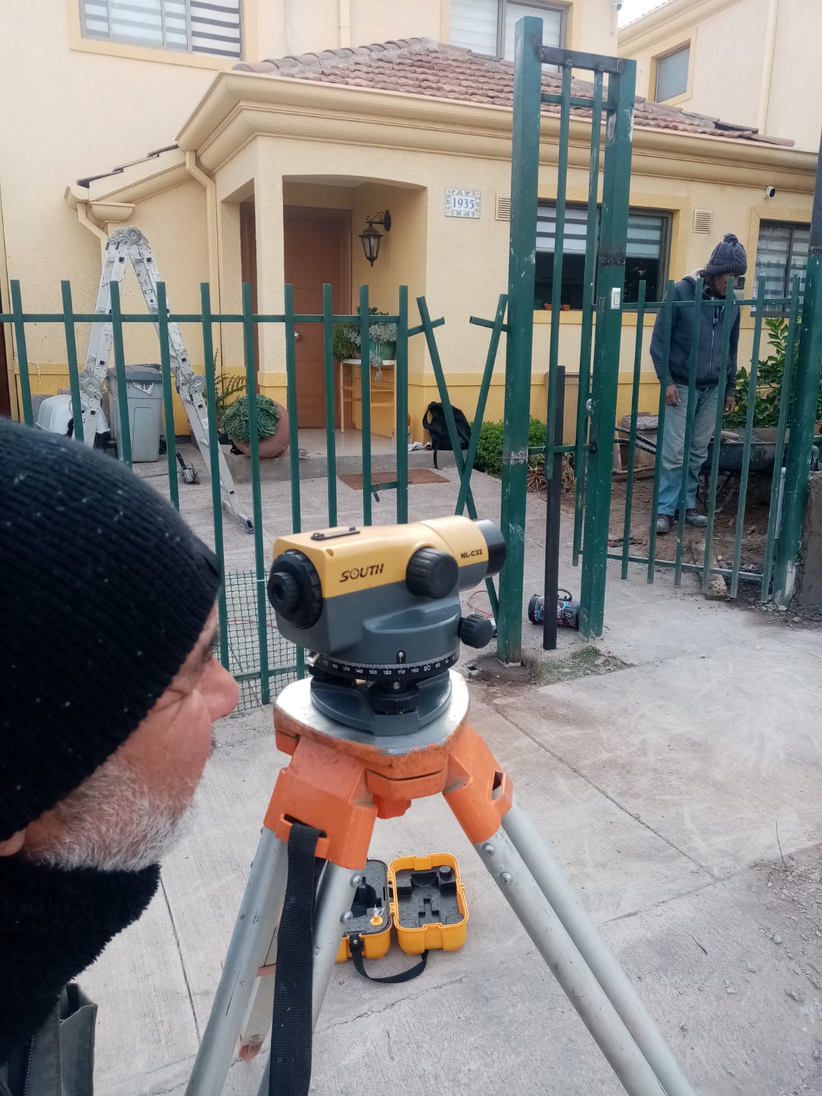 Levantamiento topográfico de precisión y medición de terrenos por Master-Metal